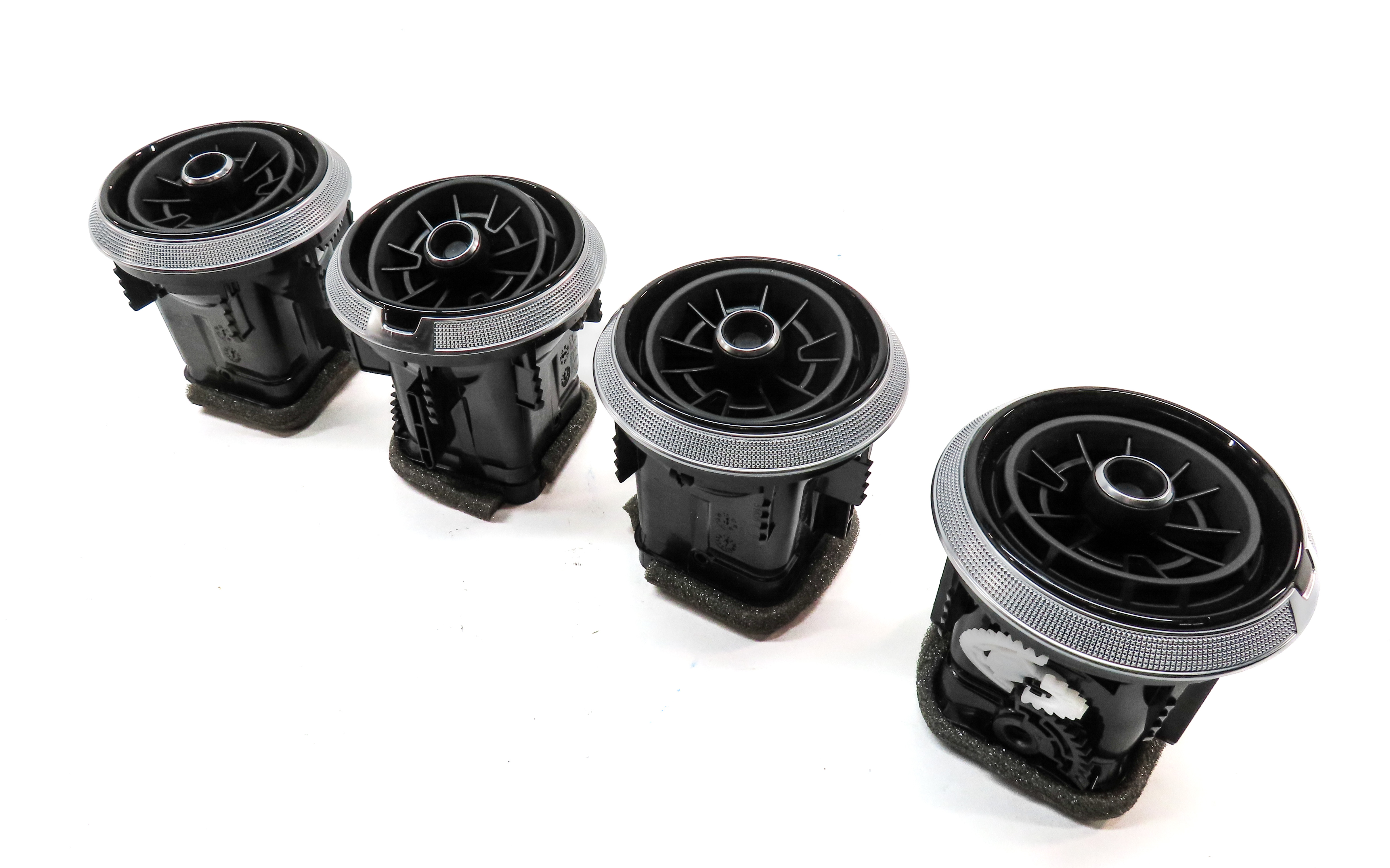 18 AUDI A3 8V FRONT LEFT CENTER RIGHT DASH HEAT AIR AC HVAC VENT SET/ 4 (BLACK) — exact item pictured